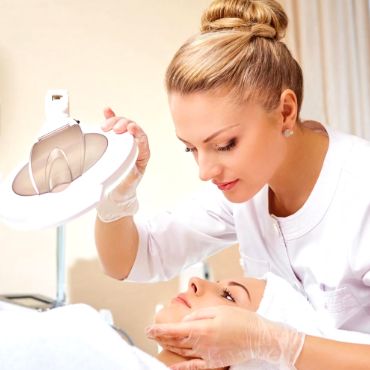 Apprentissage d'esthéticienne à l'académie